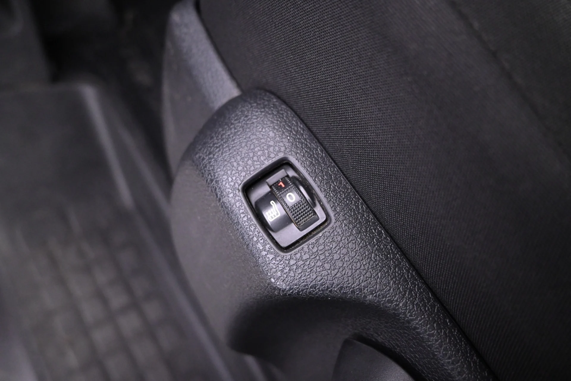 Car Image - 54n9neDxX7Dd7JbydJZxhR