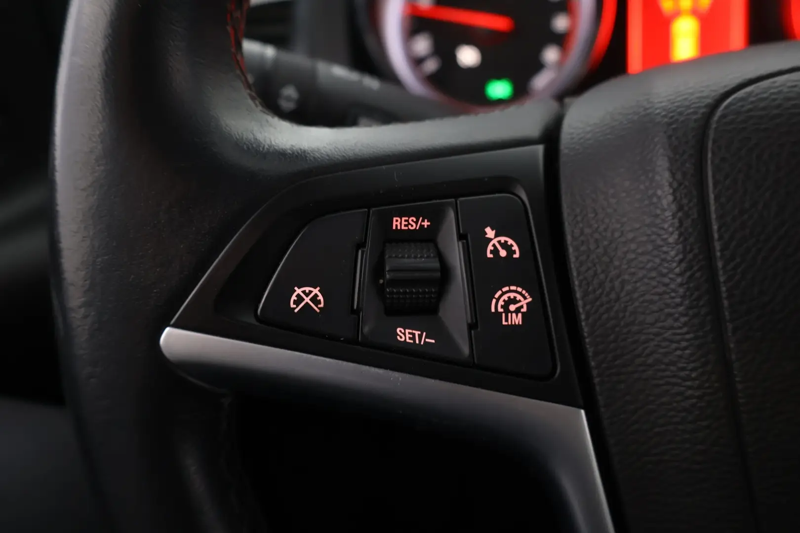 Car Image - 7a0Whvg9moLNOpCTiXAZ8a