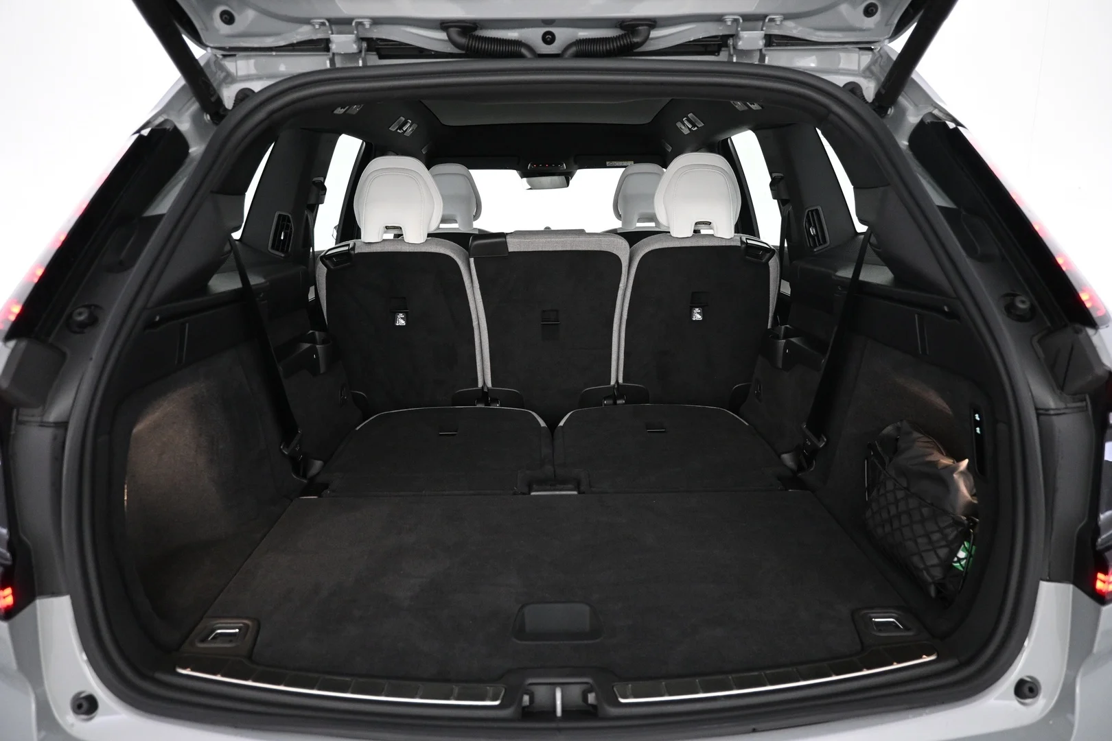Car Image - 2r4XaPjOIcIx4Z4z29mrfY