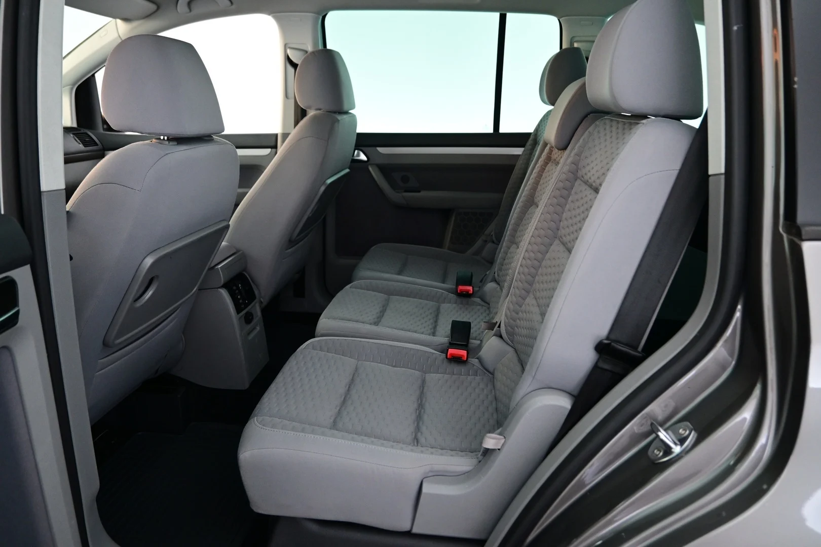 Car Image - 4Z0287GfjuC3qneJctJ3zr