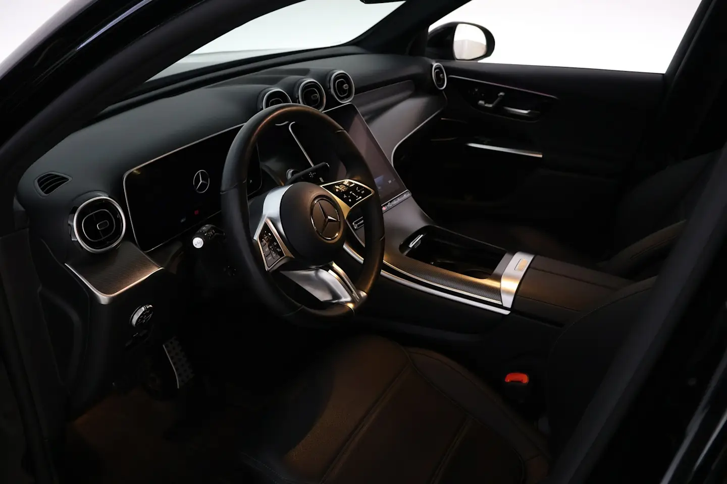 Car Image - XB5803OB68LWAvmxc8g6A