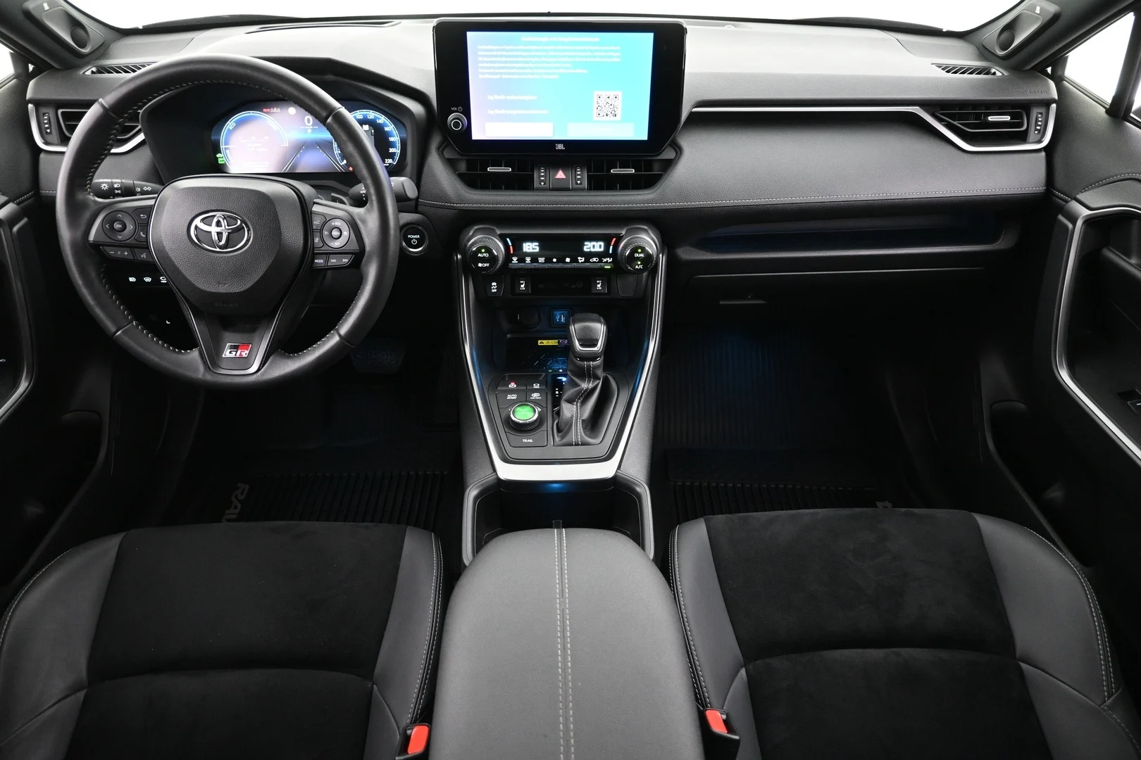 Car Image - 2Lc0yYjZmDSvaMKg2x1vTc