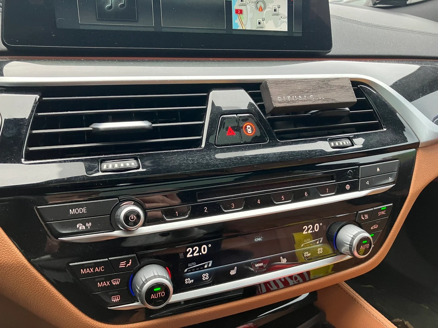 Car Image - 4kGiENkMgYH4vhoLgQuUmg