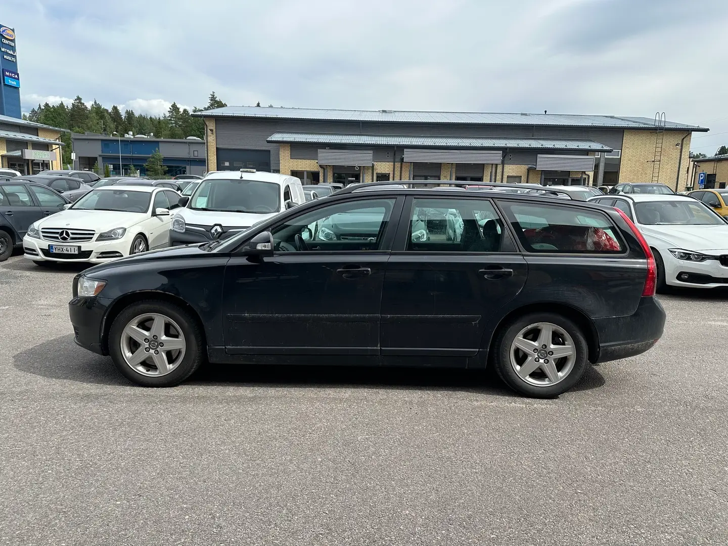 Car Image - 3FxBe9GJHOmm6wDrtFuXEl