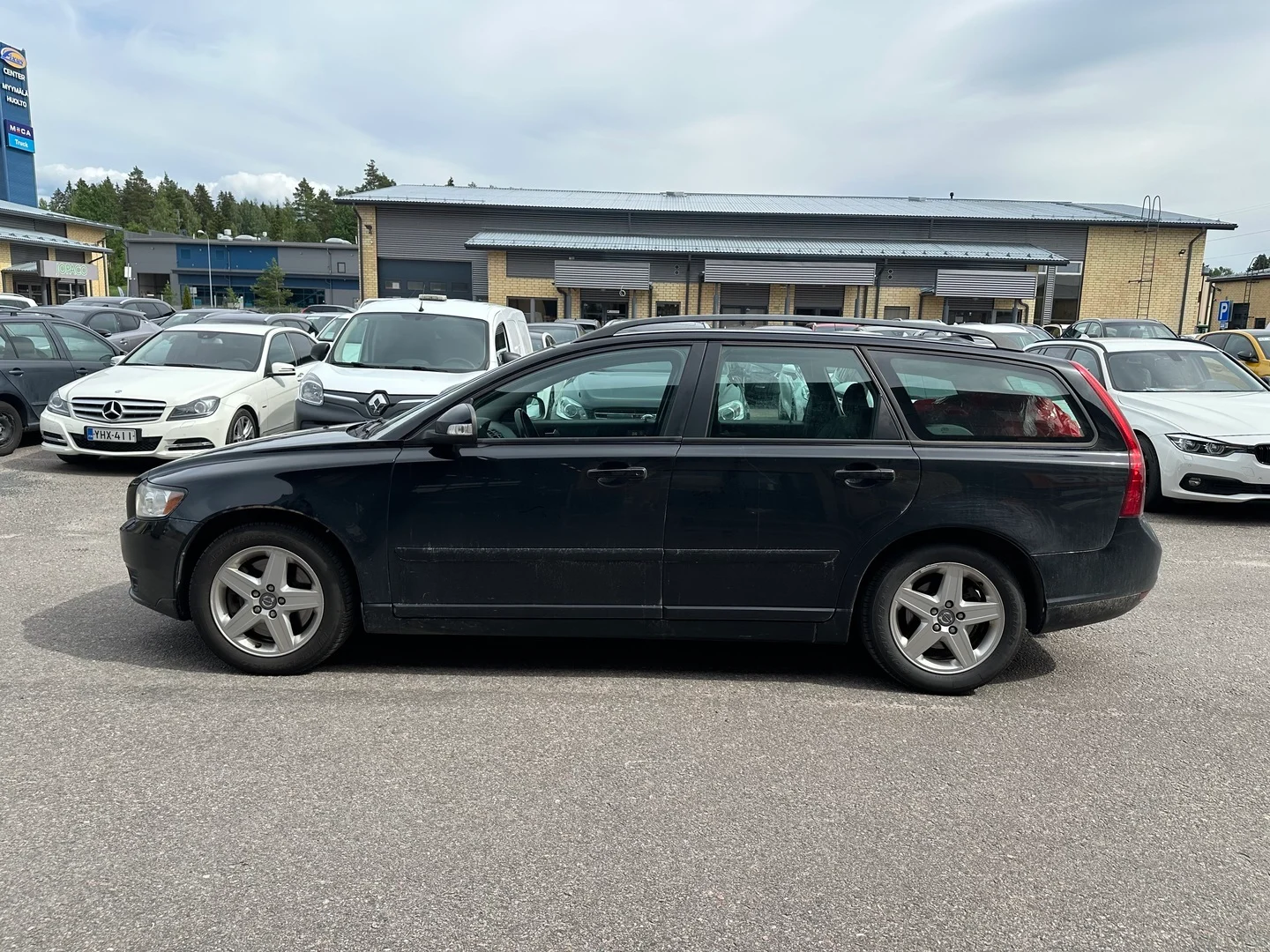 Car Image - 3FxBe9GJHOmm6wDrtFuXEl