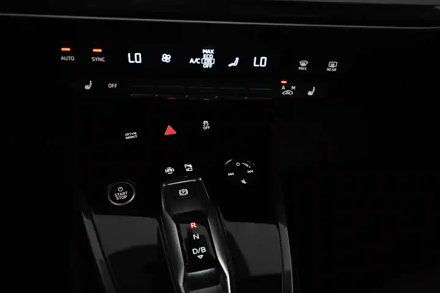 Car Image - 3VK1ATdLSsAztFyNniQLv4