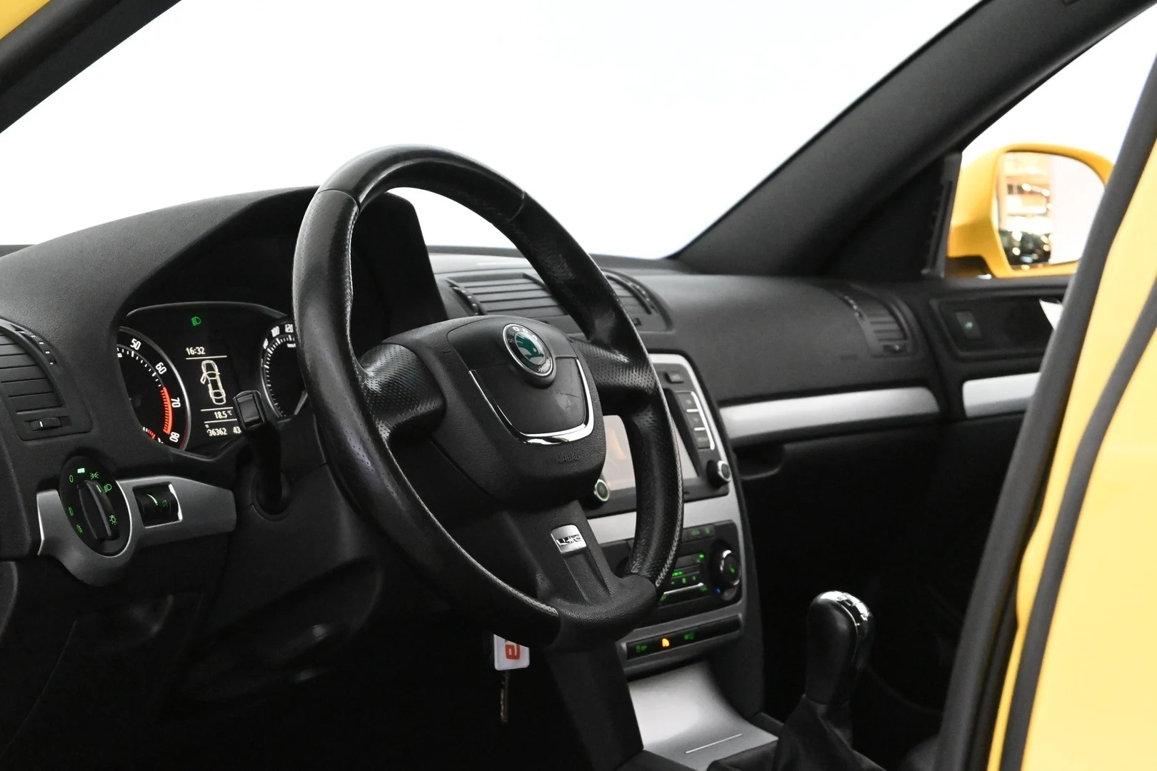 Car Image - 2MP7d3mVgVL2FklkZ4D1Bn