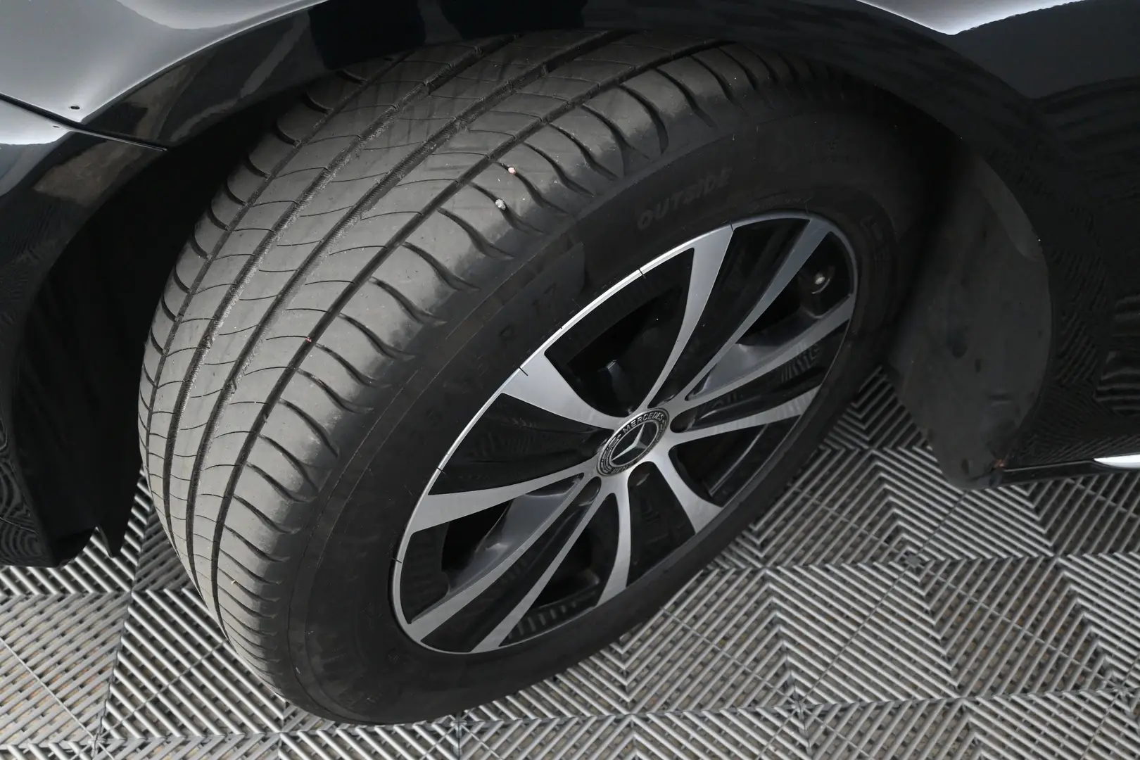 Car Image - 6S7HdpMqQaBxi0x1N3ZODT