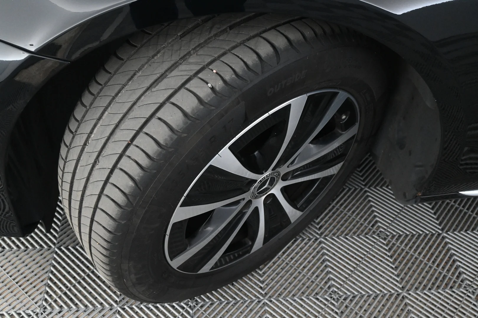 Car Image - 6S7HdpMqQaBxi0x1N3ZODT