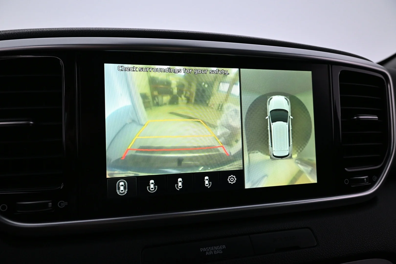 Car Image - 7C4lEjkFtvku6Q8aFLMSKV