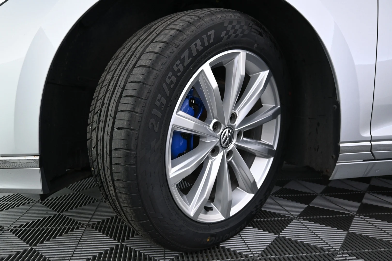 Car Image - 3CIoHc8JqtcV7fWL3BGs5H