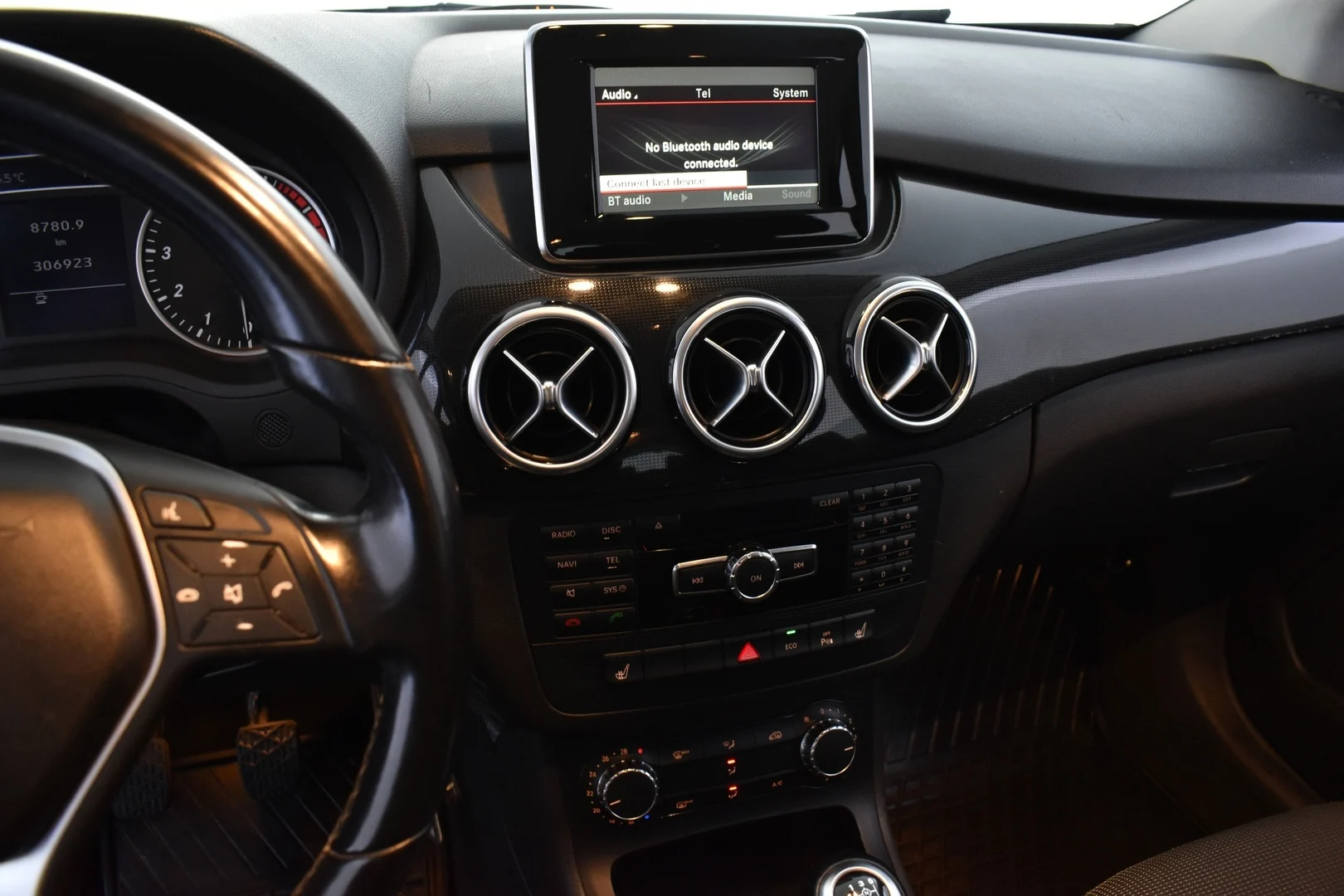 Car Image - 2E068QFMhkfNjrfD6DmFdl