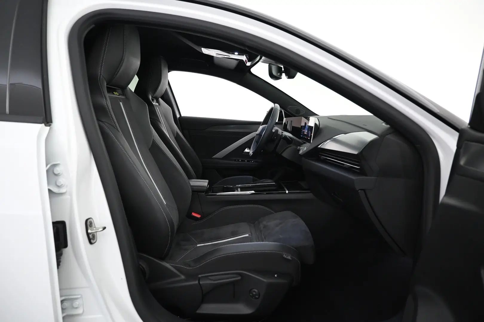 Car Image - ZzA29Sq9YYtjONGSctIL0