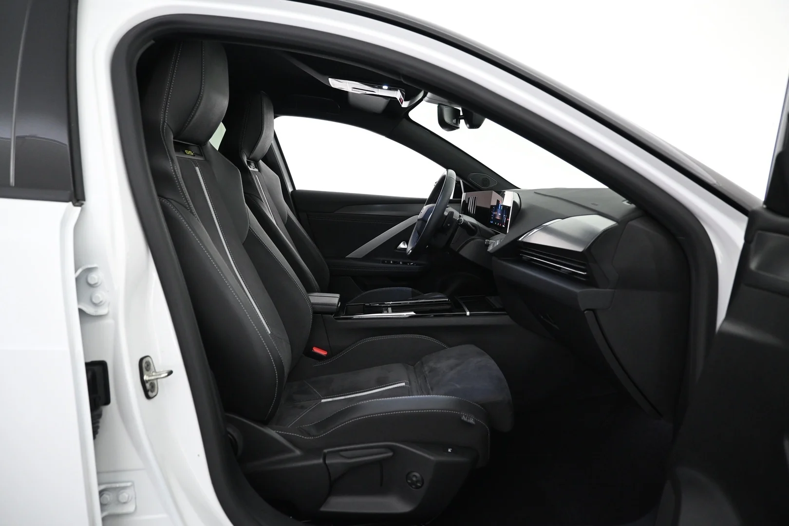 Car Image - ZzA29Sq9YYtjONGSctIL0