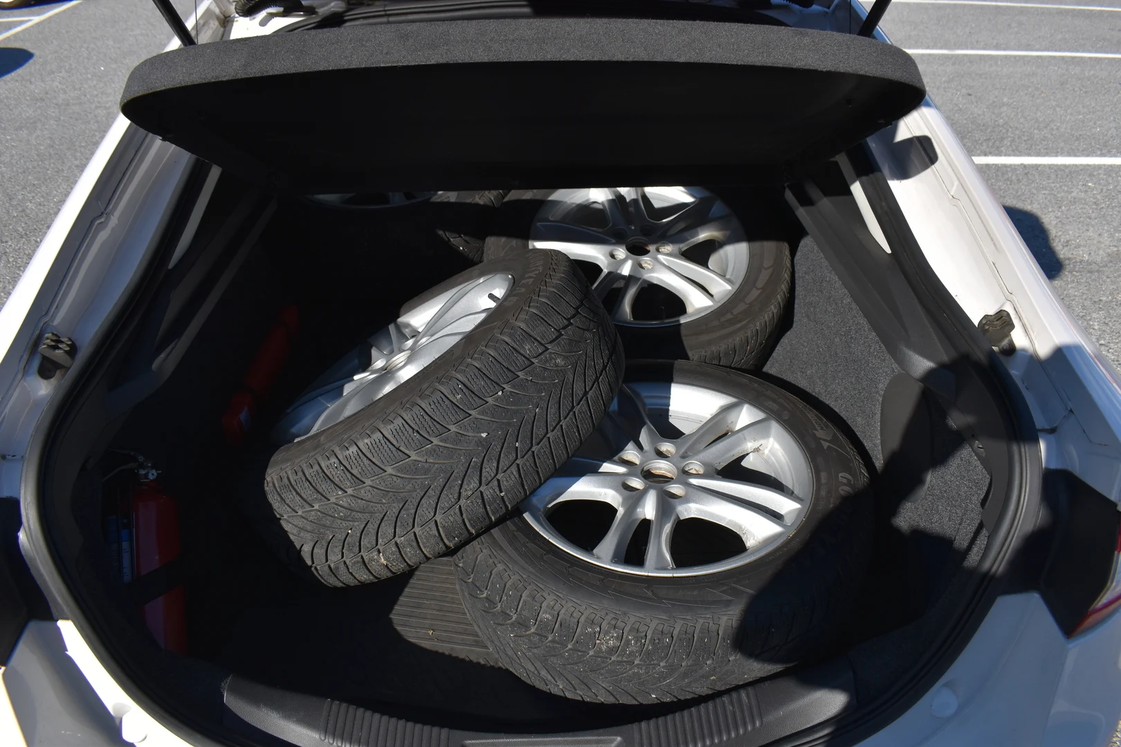 Car Image - 413hupt0Qw0fKPNnV0M1ao