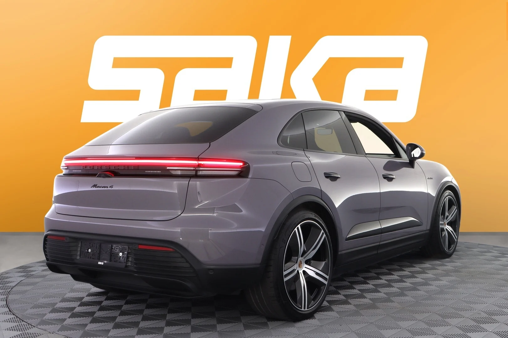 Car Image - u4wp1yNanBxDCB7ZObq0Q