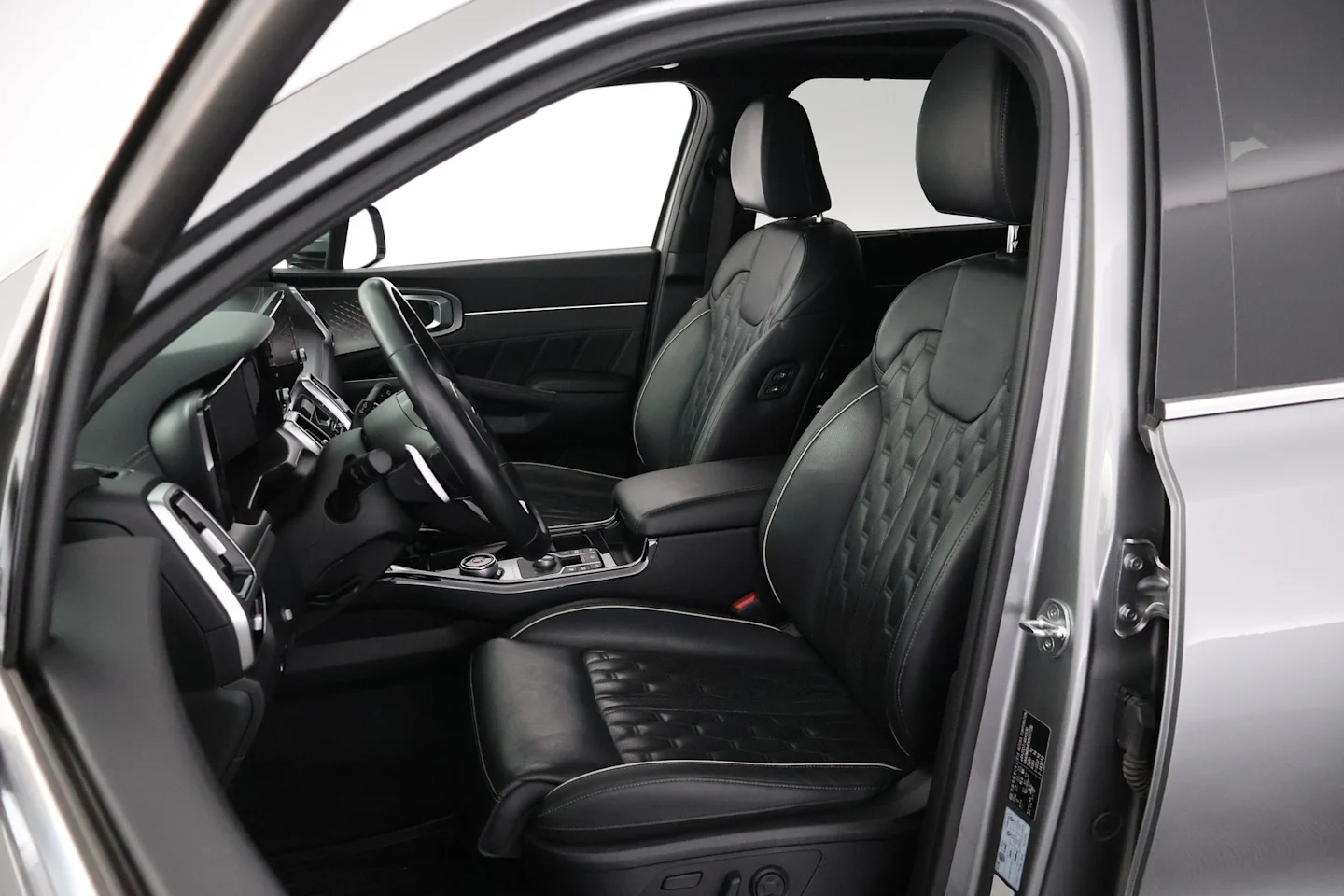 Car Image - 7Dze9KRILIiw5D6KtcMemQ
