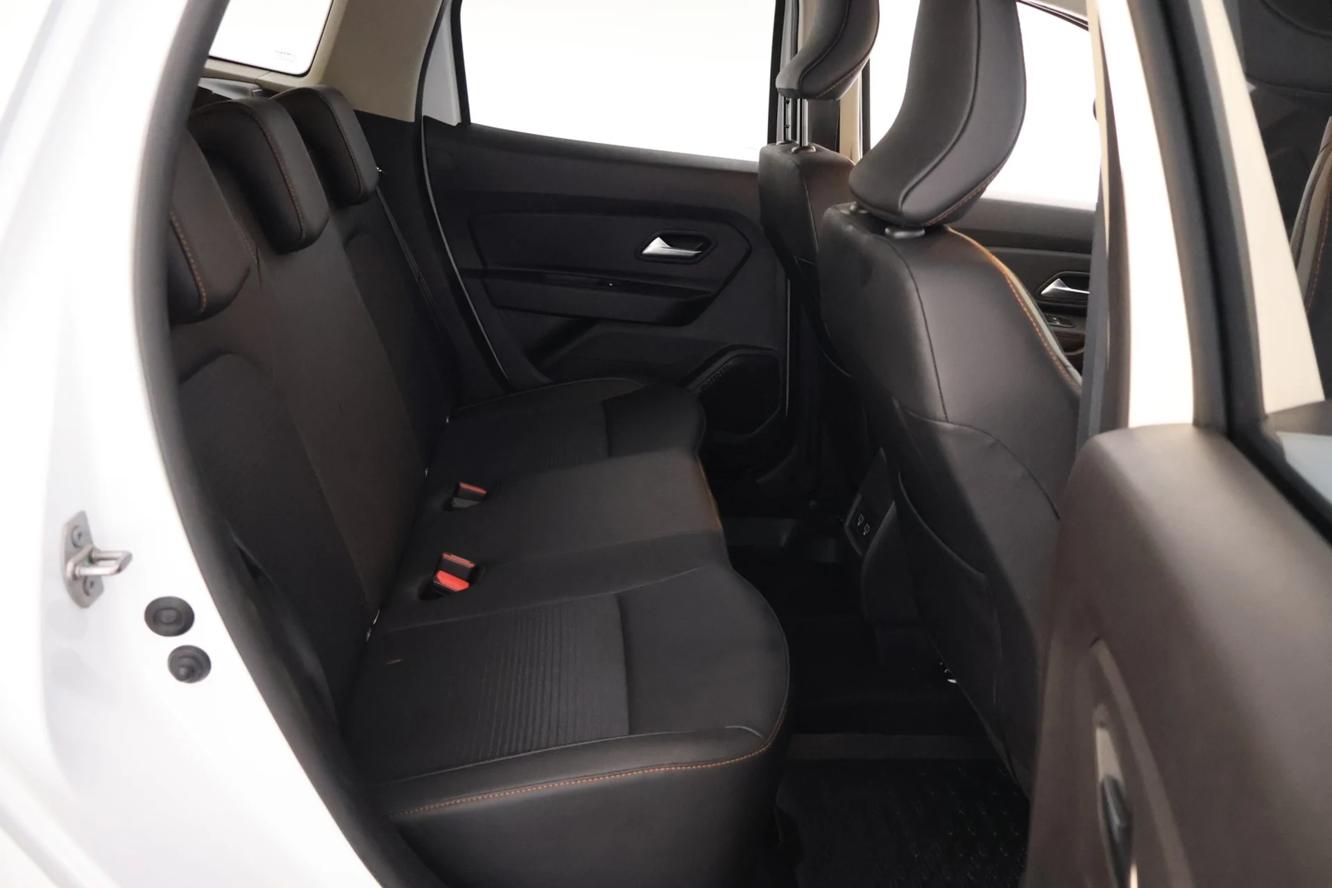 Car Image - 7c2xz6fY1DAAqk2Zd75xWc