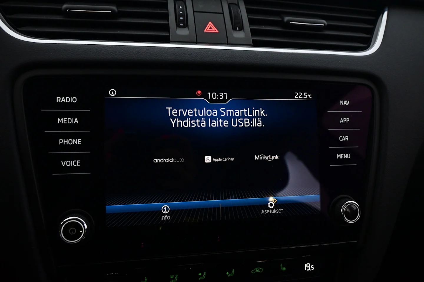 Car Image - Iy3yJM8V4h9xhr17REdd4