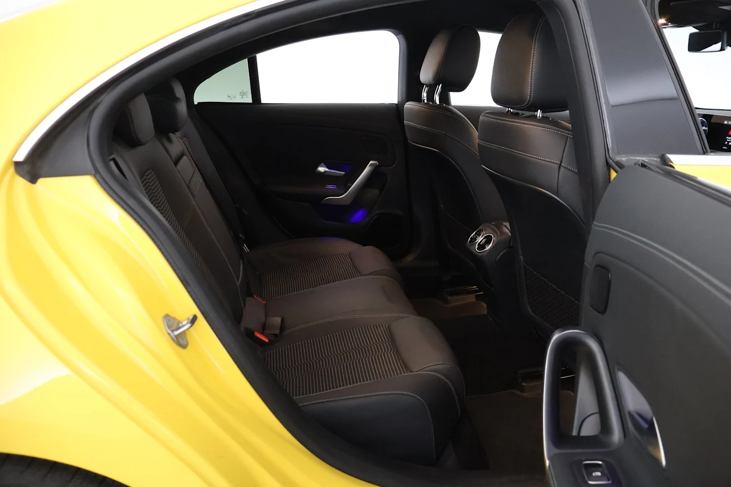 Car Image - 5d8V1sNlqx2HomBnT1xPdm