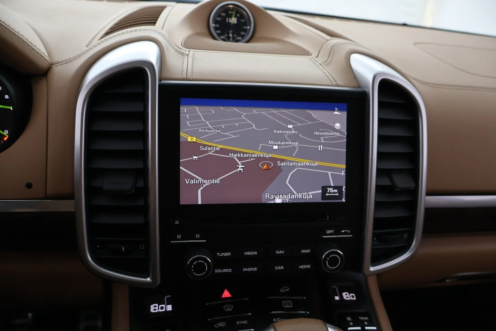 Car Image - 7lLFnzyKG2d8if203TnTPY
