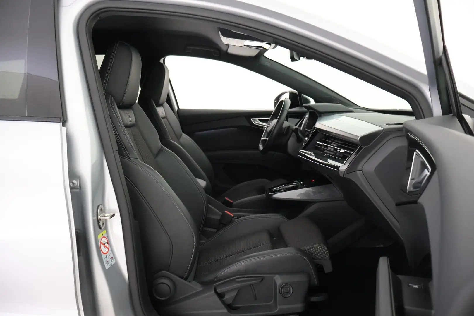 Car Image - 6cuuNZ3IuuTVaohAt8hWCa