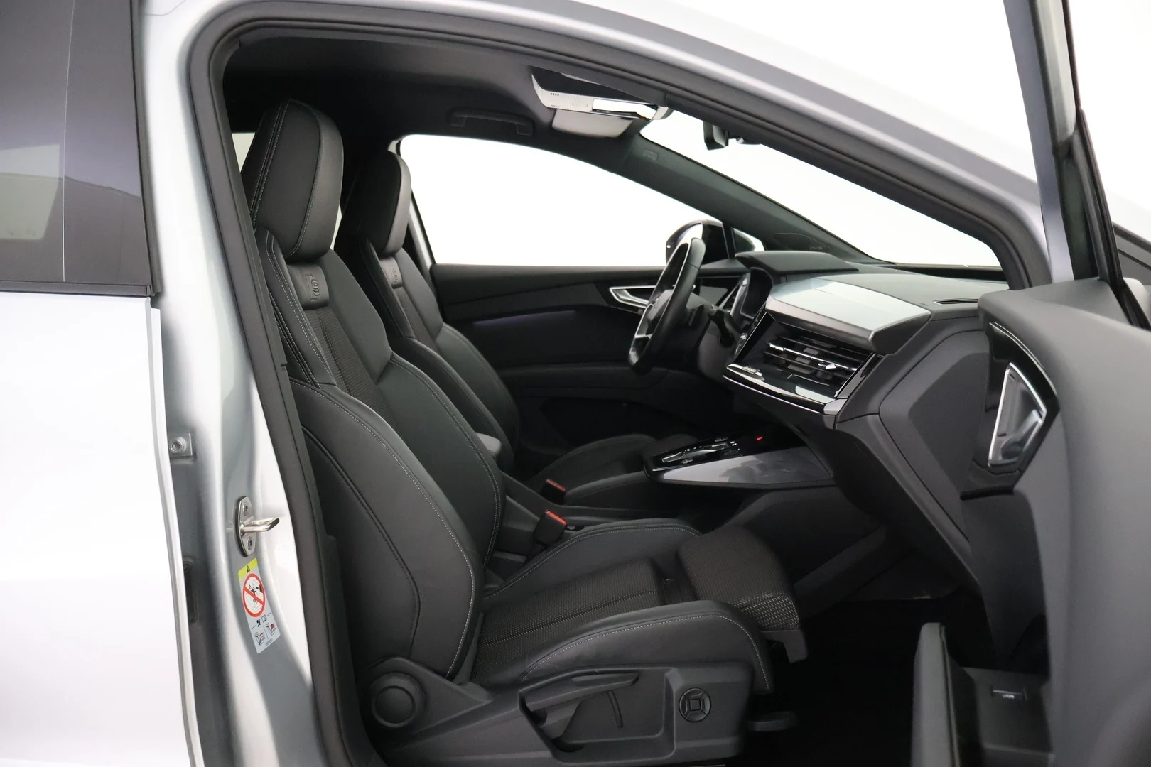 Car Image - 6cuuNZ3IuuTVaohAt8hWCa