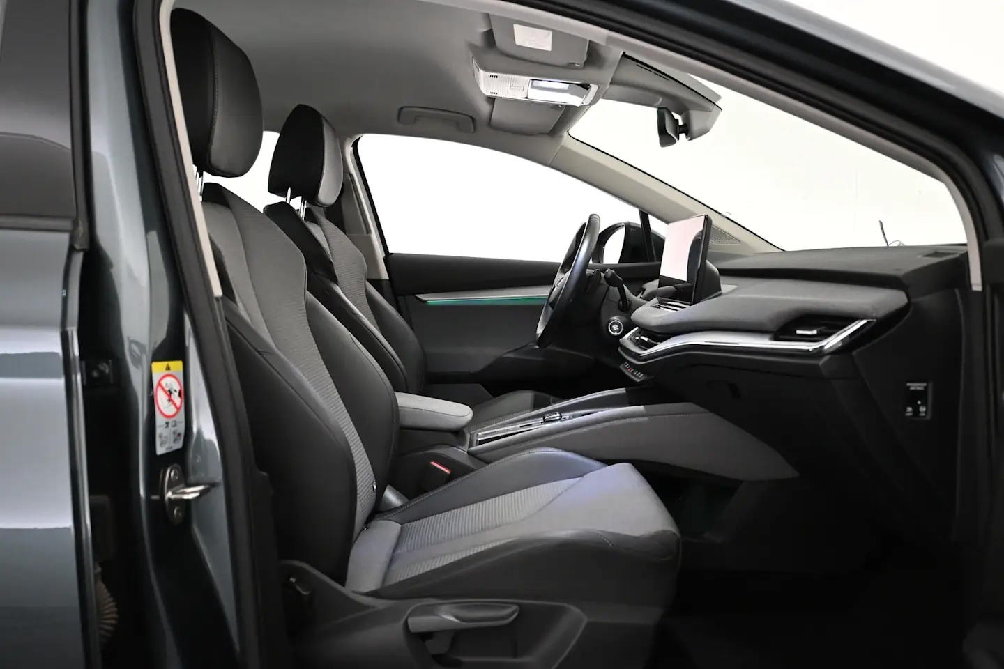 Car Image - 5xnCBnUjjXf2VUtVNMZV9M