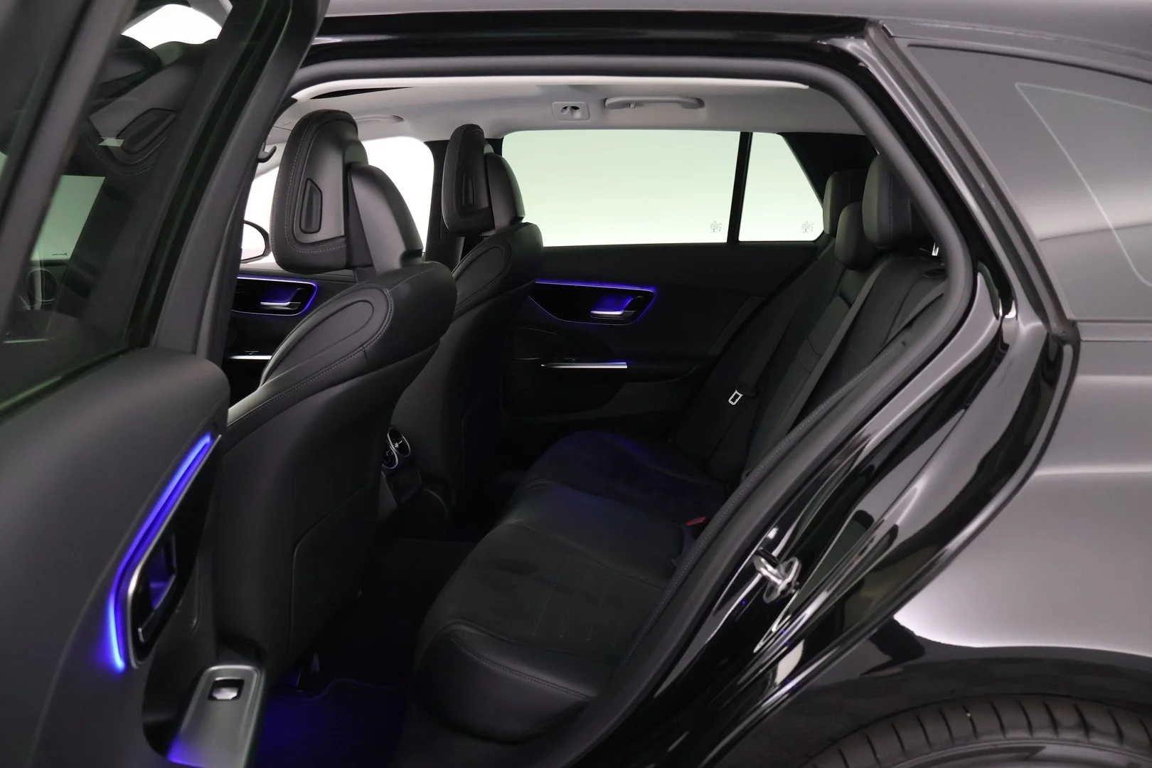 Car Image - 5Ae3ZCj7jIlgoFfOuUdIkD