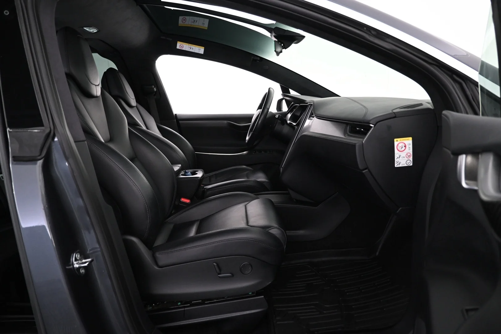 Car Image - 6uveWNCzllQ6RQEQJyMjK3