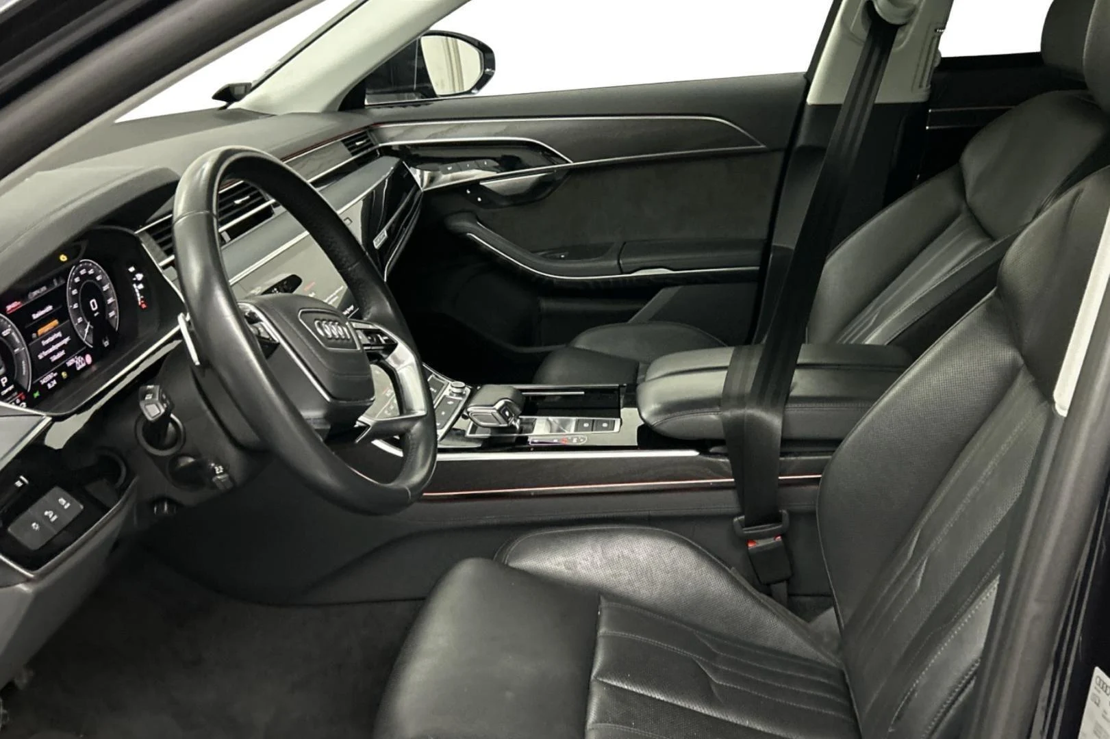 Car Image - 2IClZEOxShhjC5SppfQmnF