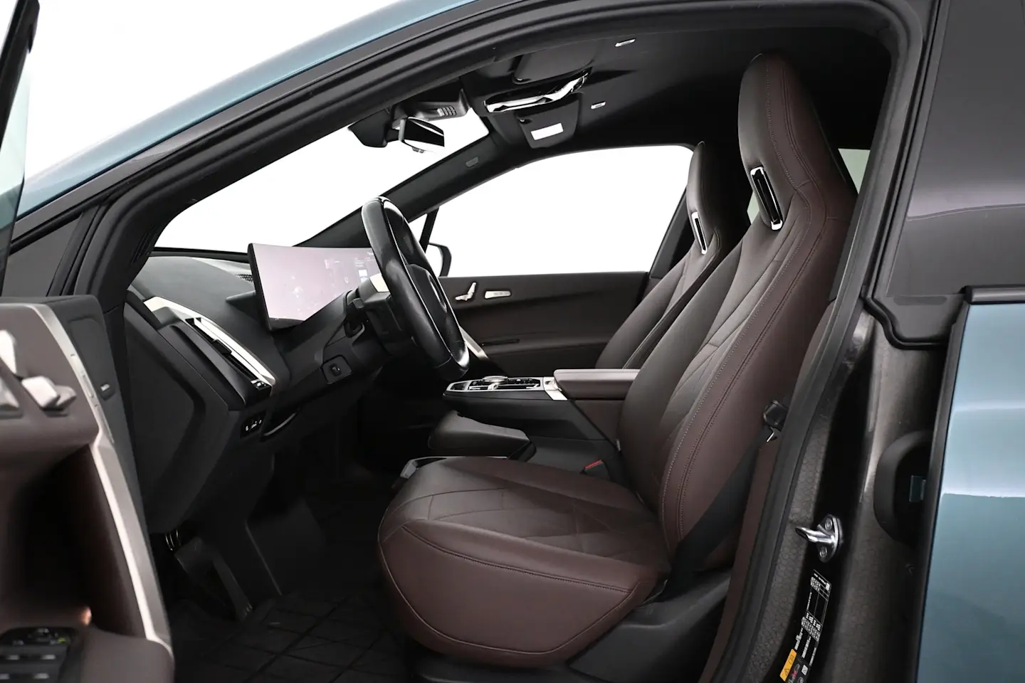 Car Image - 691eIaxDq35byf84DXfH5F