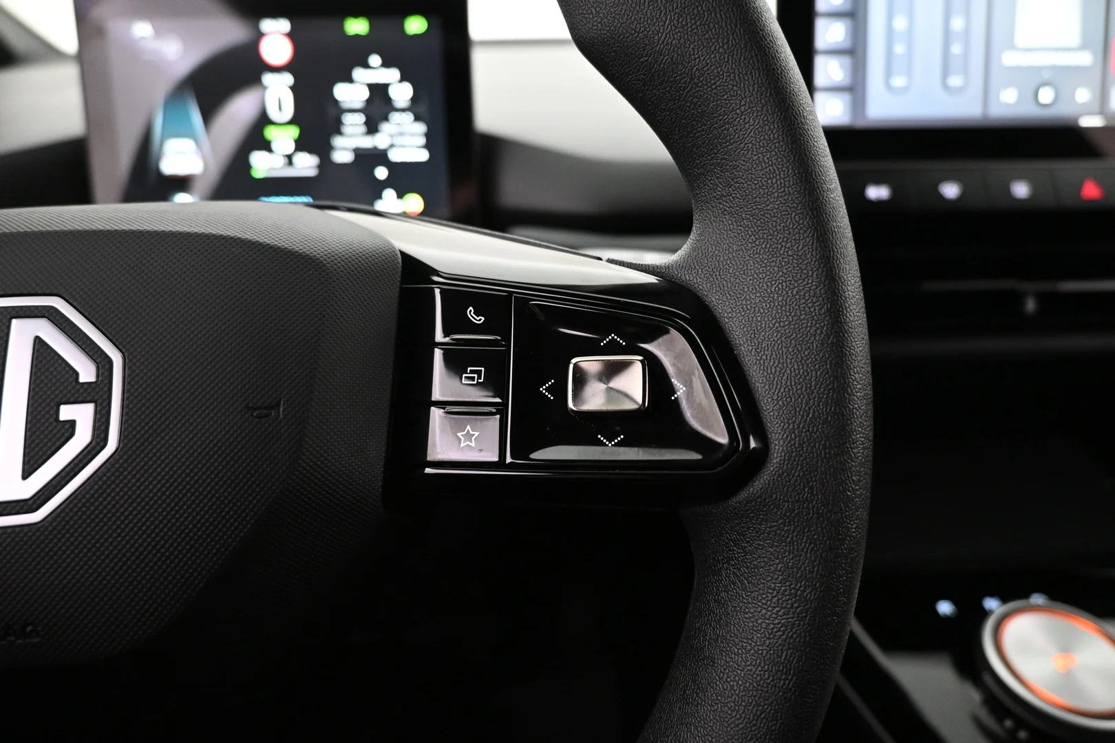 Car Image - 7dCa7krc7KJJ3YNYzz2RlG