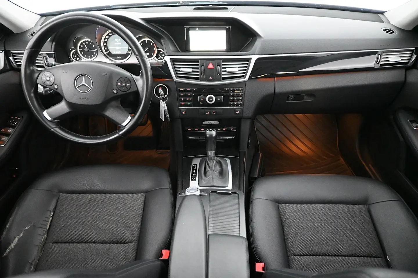 Car Image - 5tLXqUJ64ZXzowz0UV2hro
