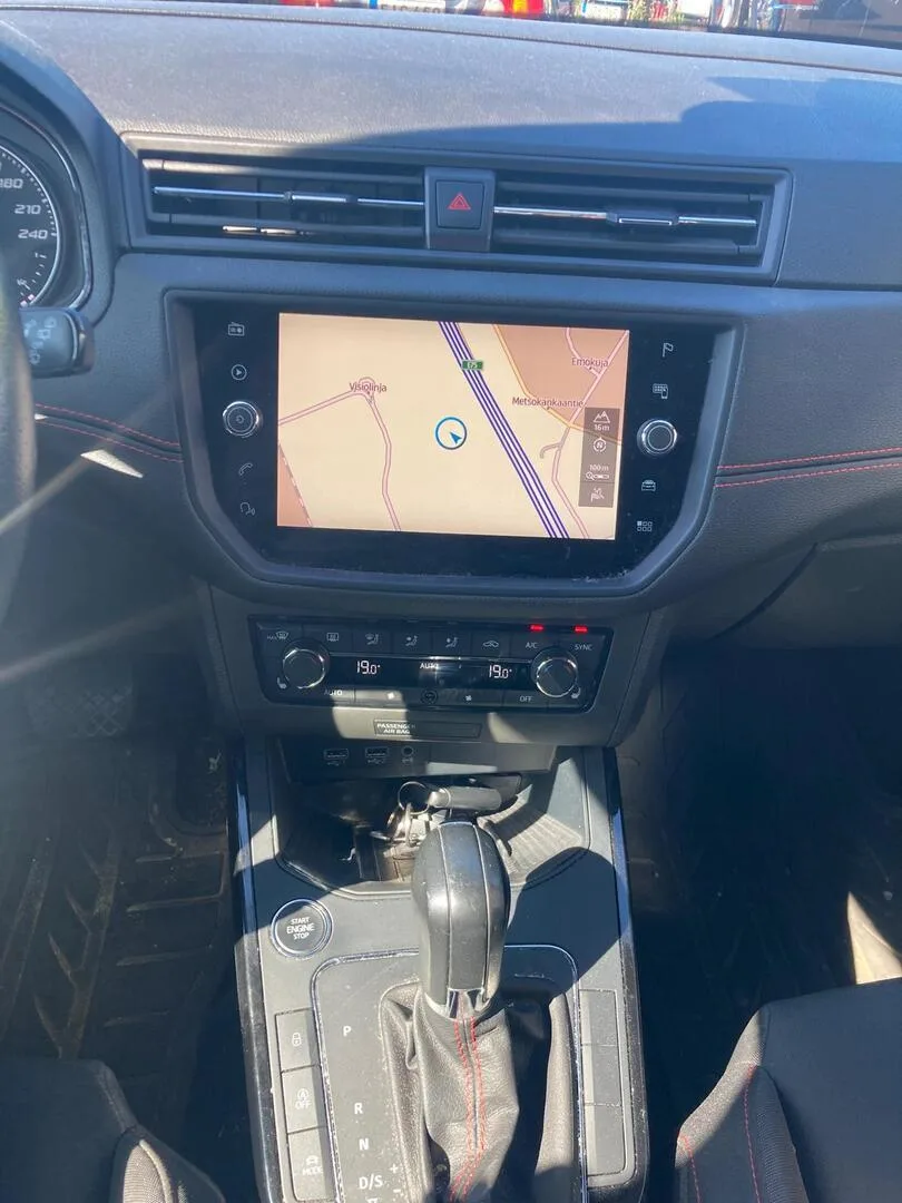 Car Image - 5yoOV7RVGWIYShLXrjMVZ4