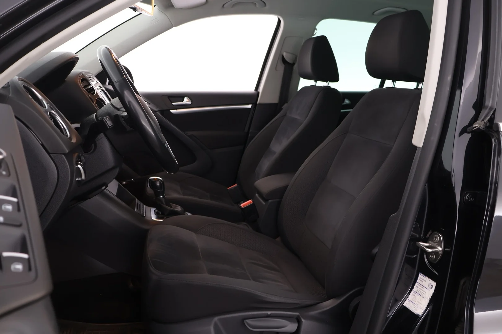 Car Image - 2y3HK9HZTA8S0KjPhtZQee