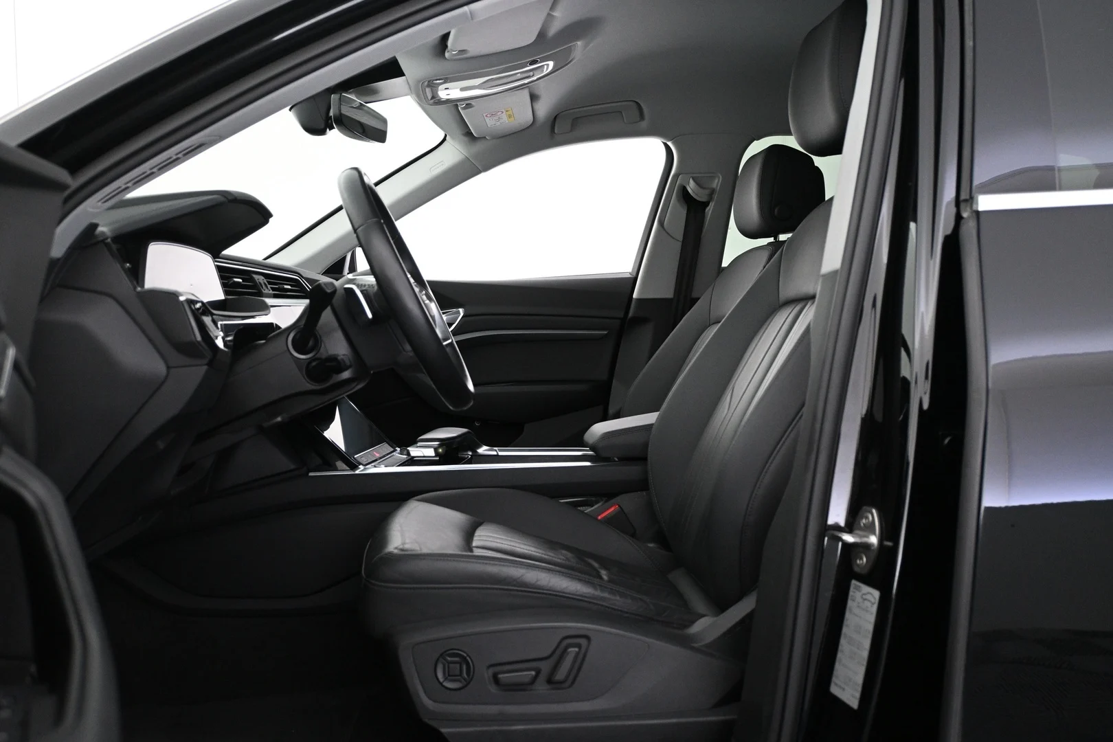 Car Image - 546k7QWMfHoyY9LCmk0hSN
