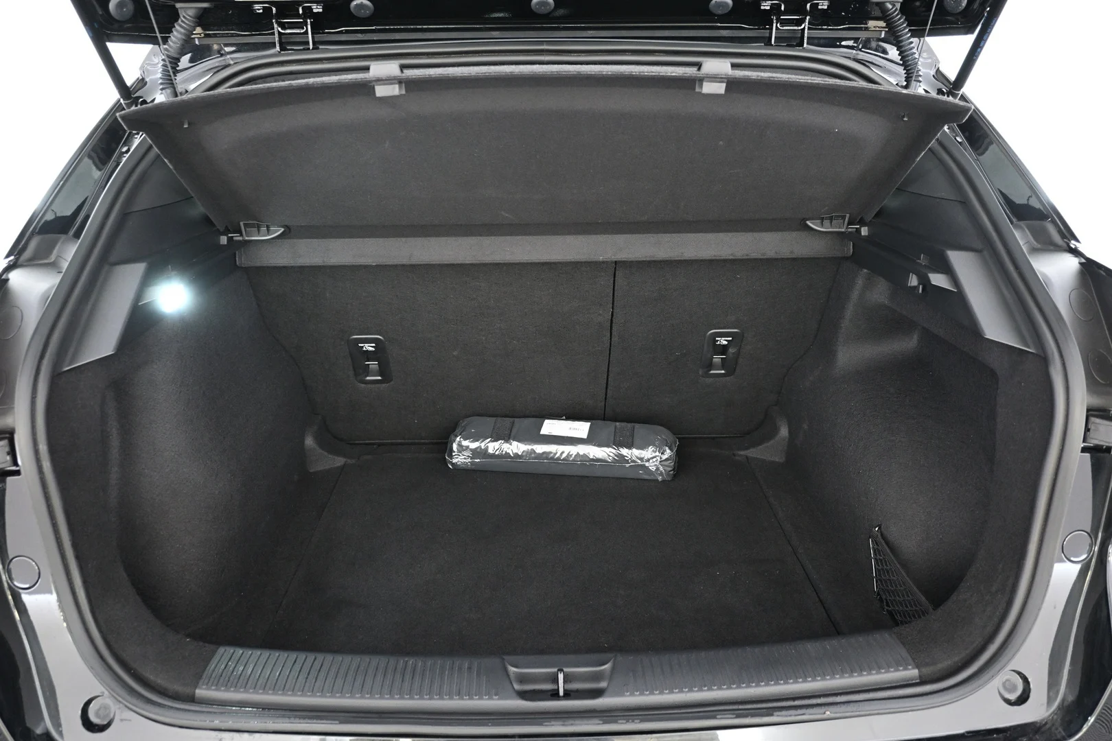 Car Image - 5bDiHFHTJgaIbOJh4MRxL2