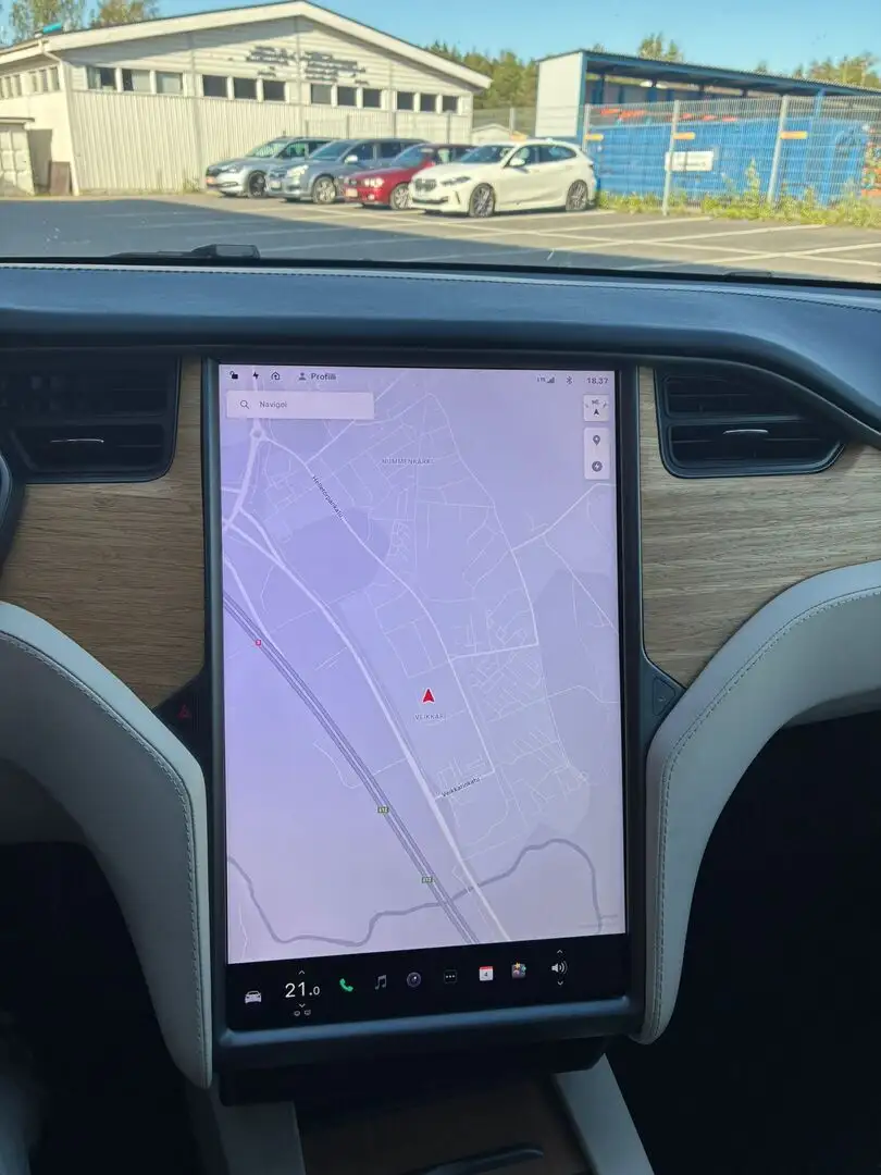 Car Image - 2Lr8CeZmtpVkgGQU6p3hU3
