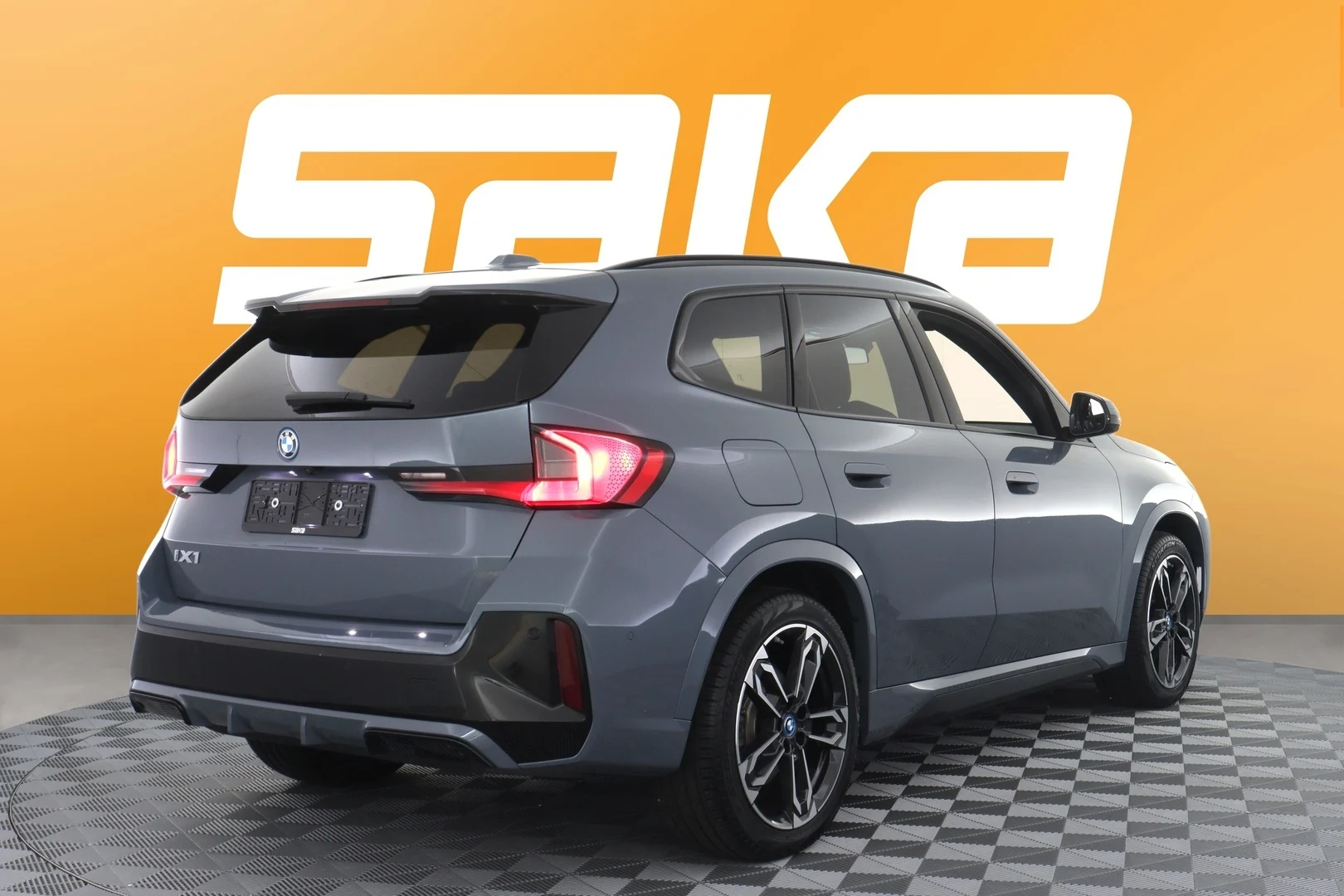 Car Image - Nk1WuZzUrASLJTMmnv8kK