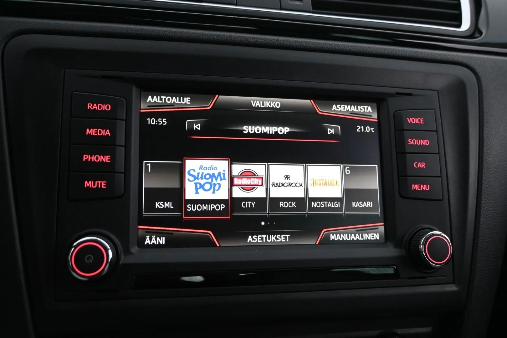 Car Image - 499CA670rAQsgD8pW0UXJf