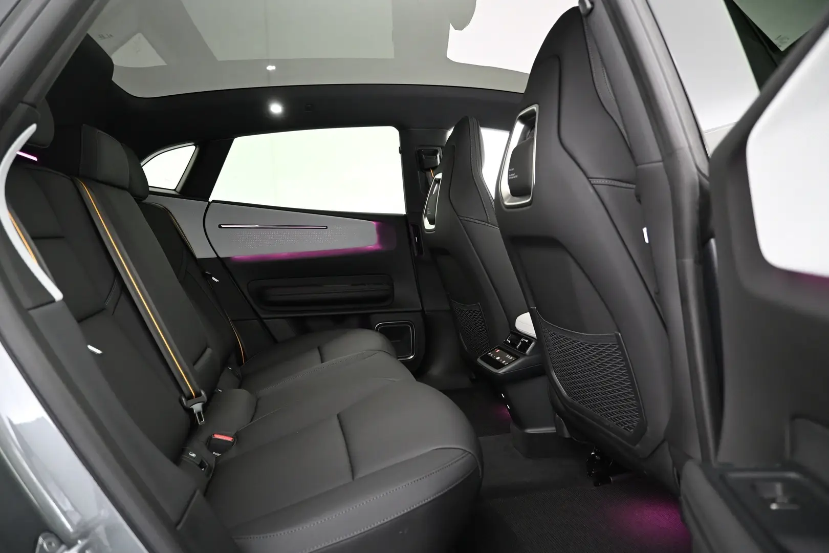 Car Image - 6BTLXUbNRVZf19OAmQOFbr