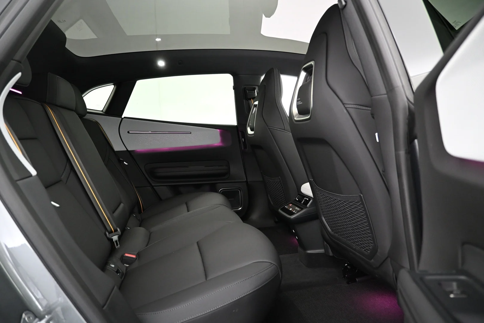 Car Image - 6BTLXUbNRVZf19OAmQOFbr