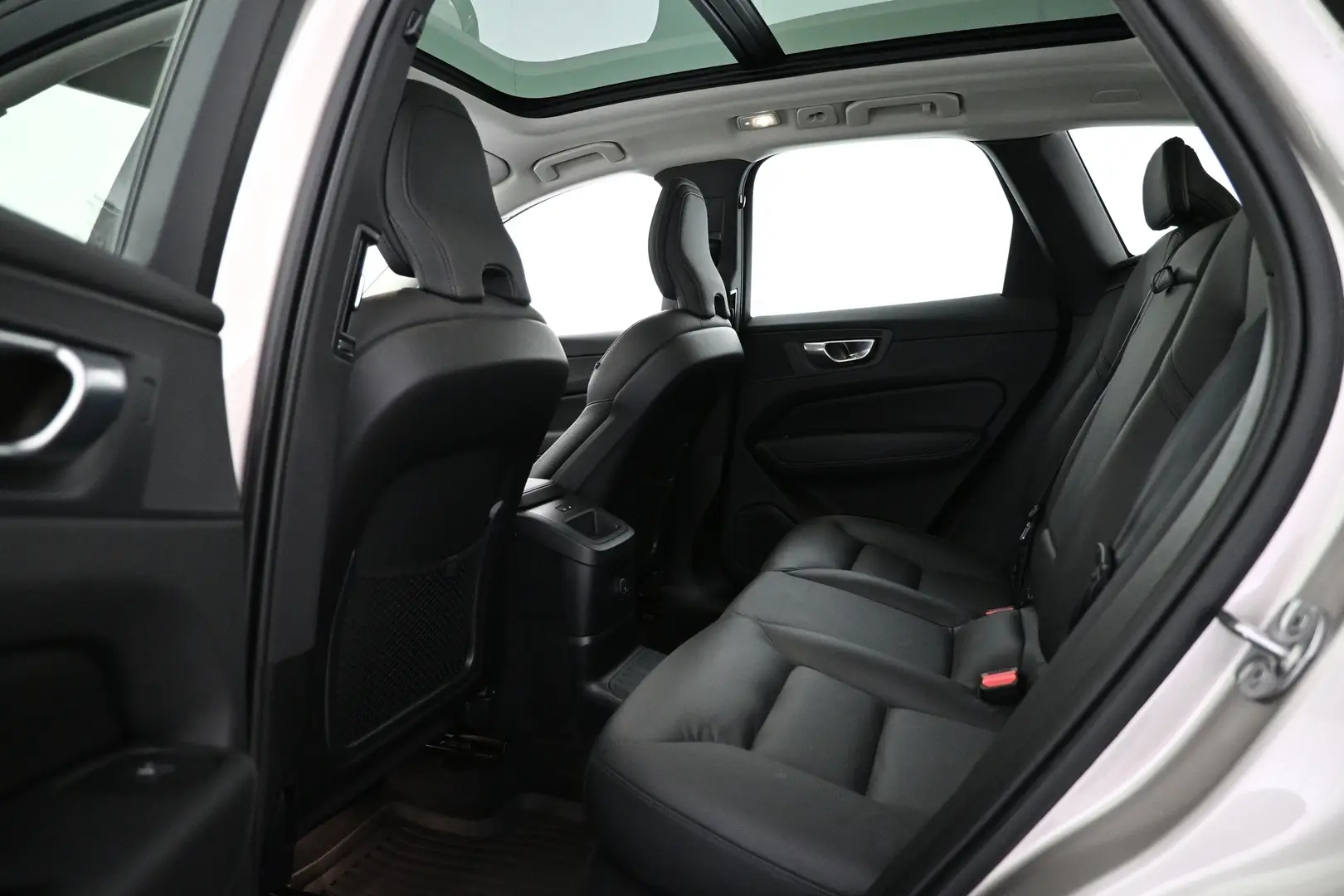 Car Image - 6bV15DpUPWJKIf401LAf6e