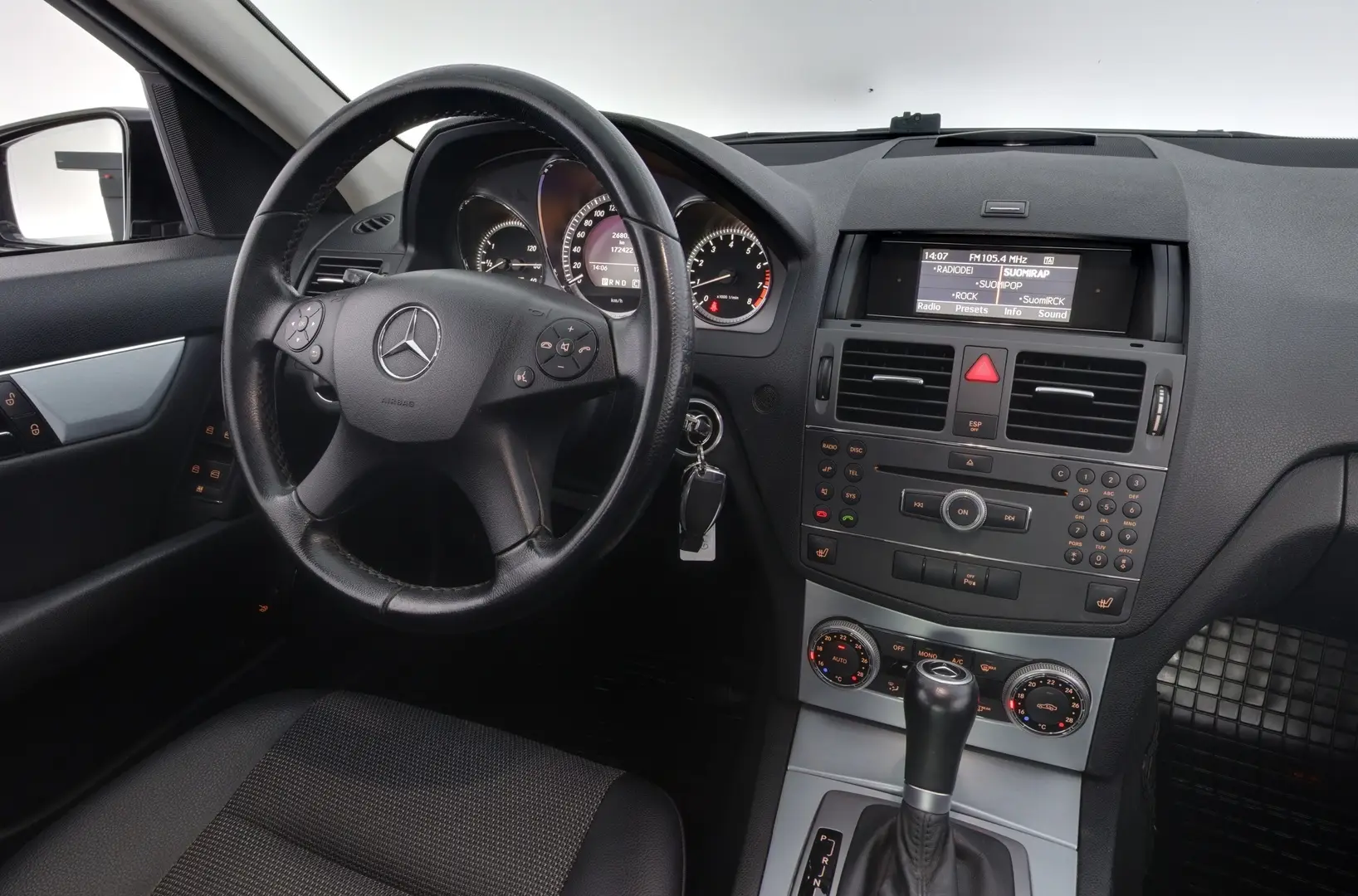 Car Image - 2uSTUyxaThj2RpPXIGzKLA