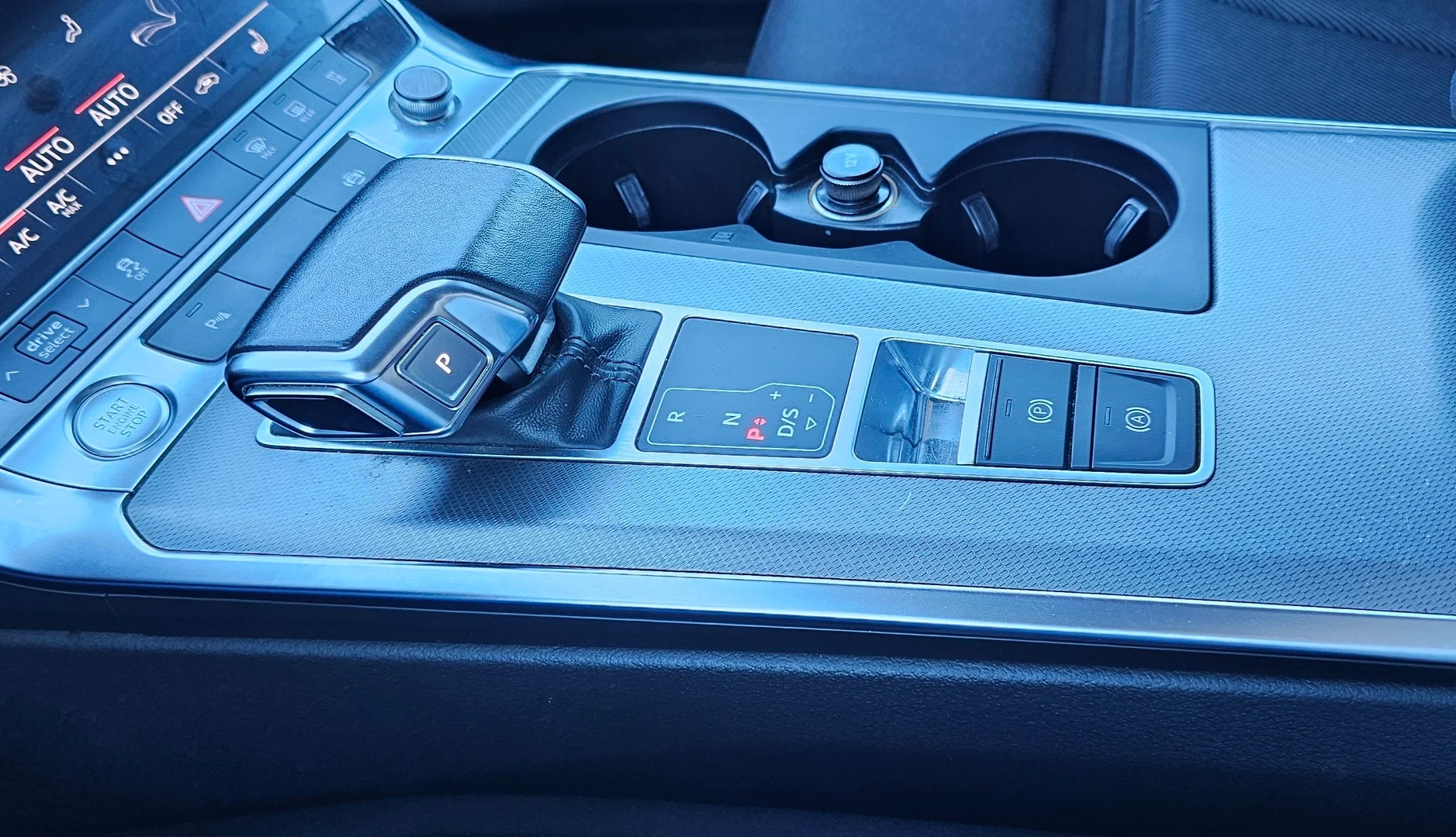 Car Image - 4bknlQlFzCrwk3SNE7U23I