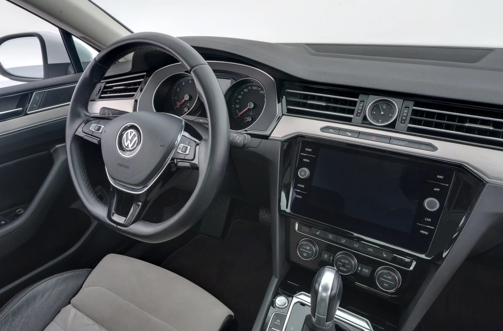 Car Image - xva9xshZ96RI7noL3DupA