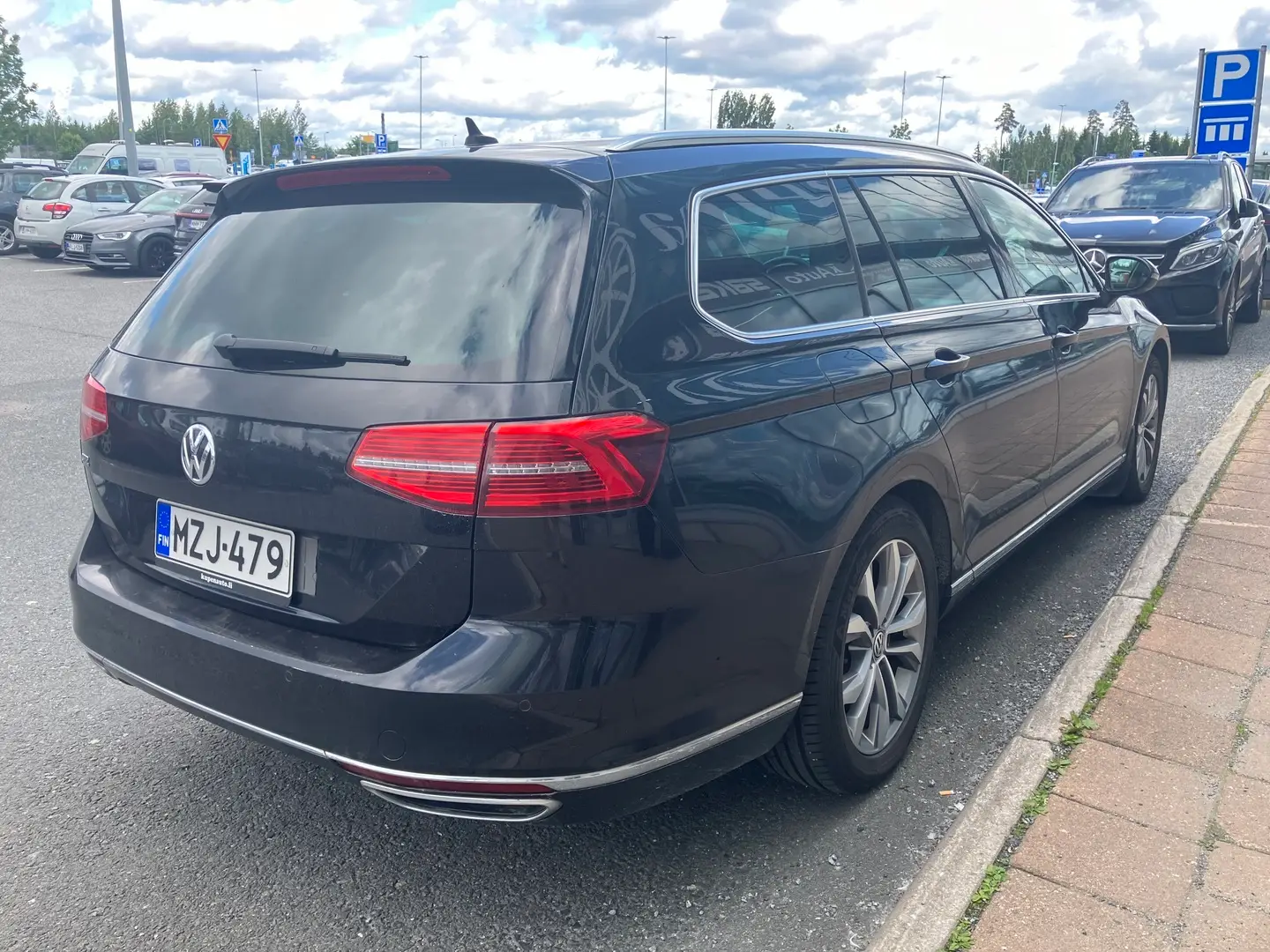 Car Image - 1picyMyaMAwhJfsvAhoYPQ