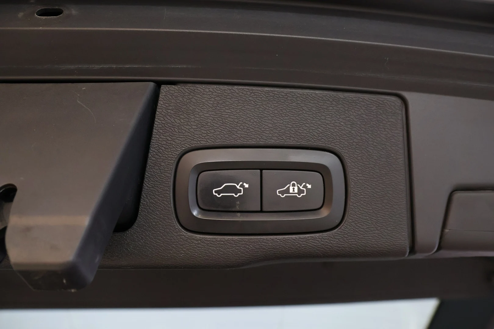 Car Image - 2DXLL4VU3vSLRl2p6fmfgu