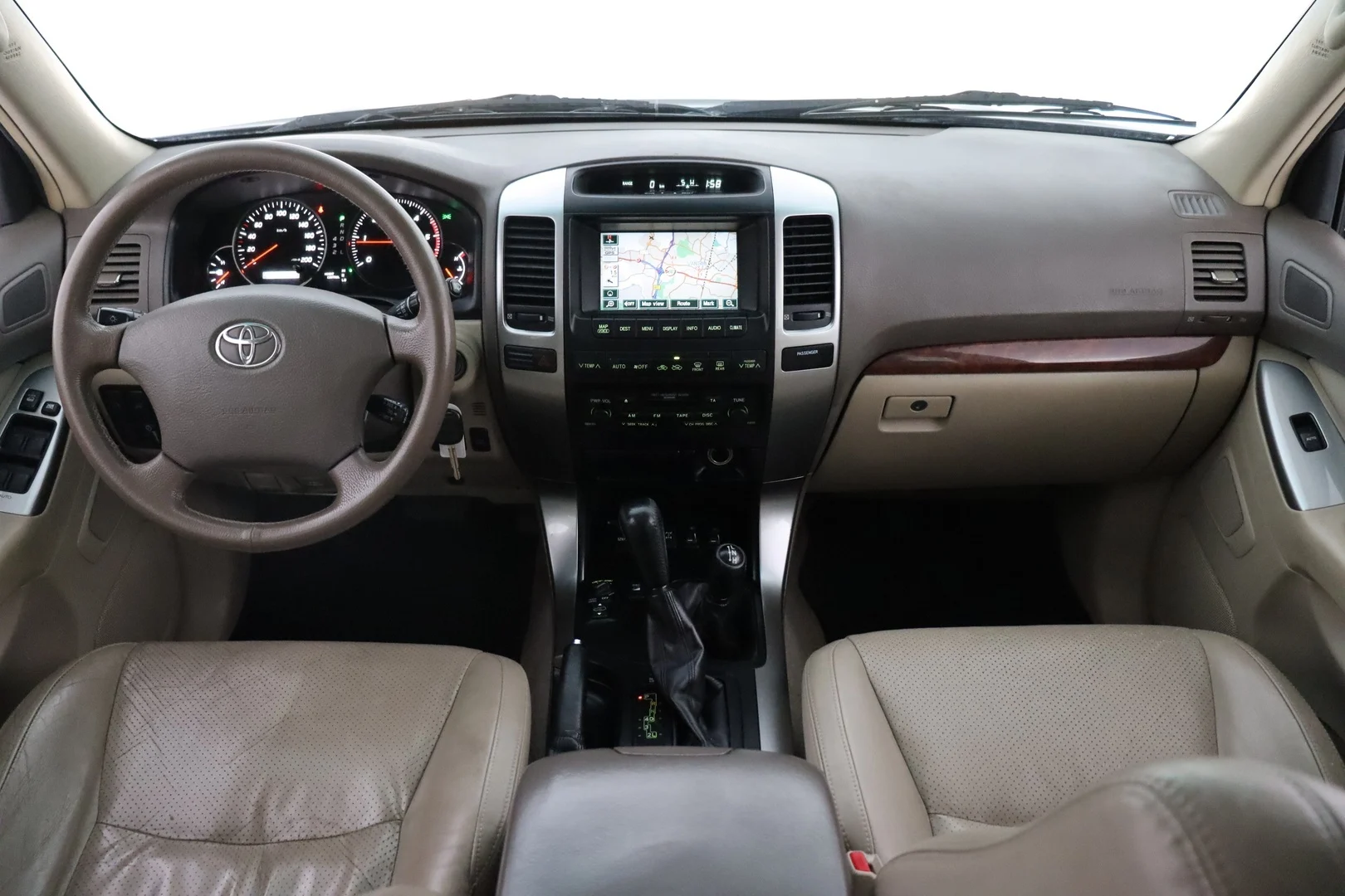 Car Image - 5HzLD7cjxS936uxRRQZl2M